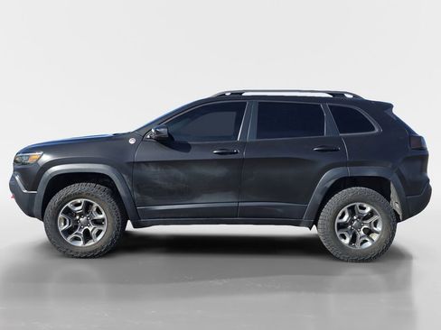 Used 2019 Jeep Cherokee Trailhawk image 2