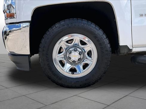 Used 2018 Chevrolet Silverado 1500 LS AWD/4WD image 11
