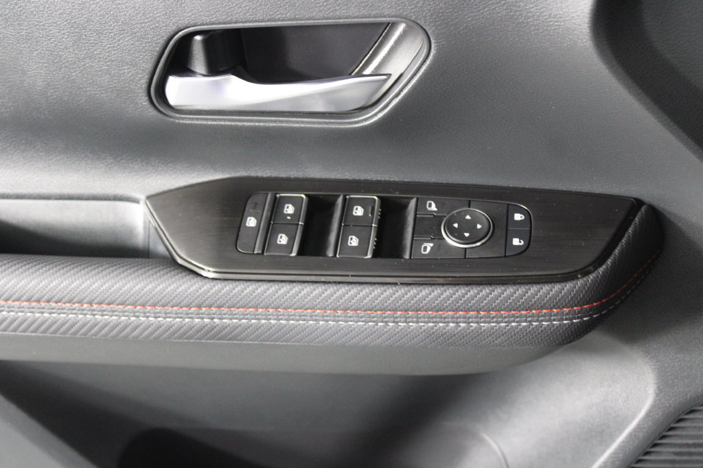 Certified 2025 Nissan Kicks SR FWD image 23