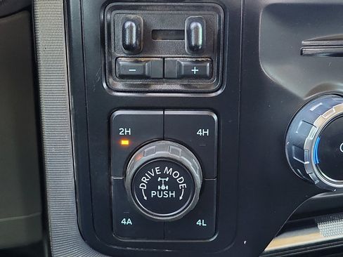 Used 2024 Ford F150 Platinum w/ Equipment Group 703A Plus image 16