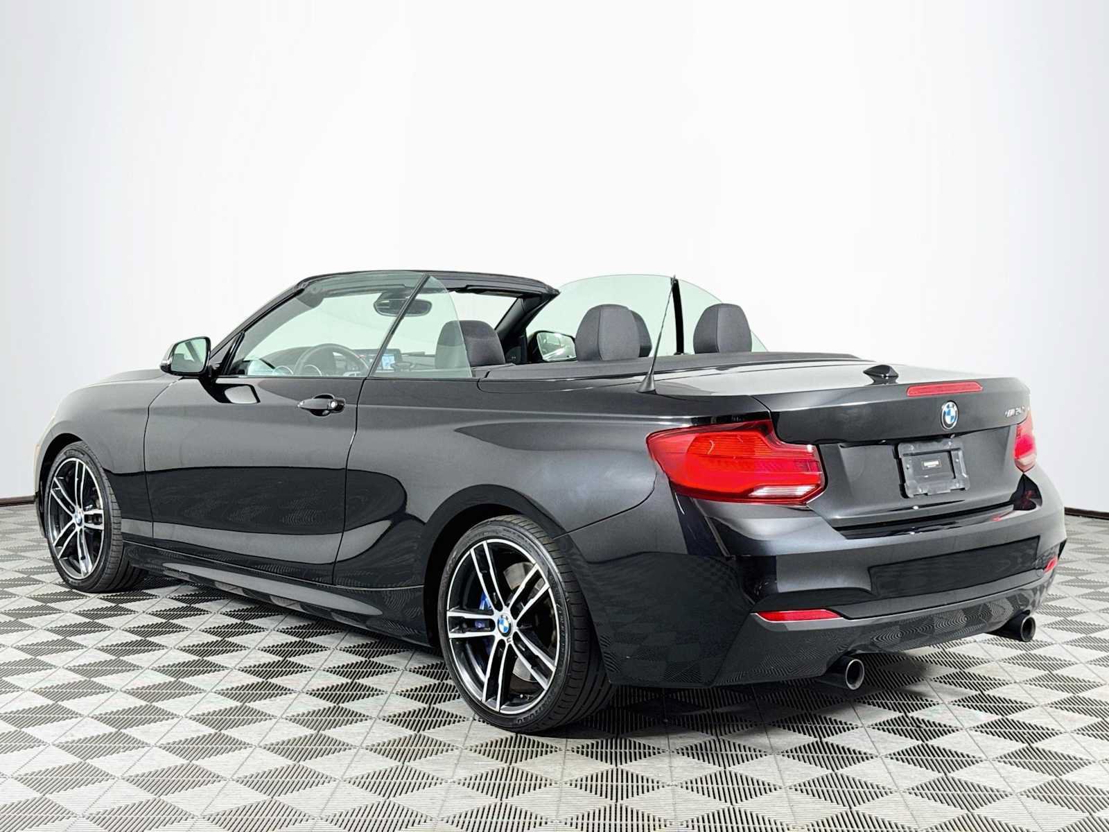 Used 2018 BMW M240i Convertible RWD image 7