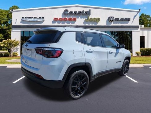 New 2026 Jeep Compass Latitude AWD/4WD image 4