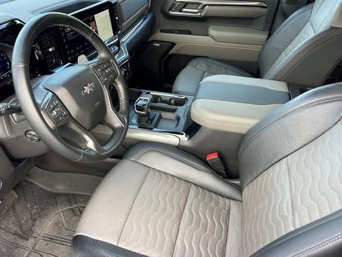 Used 2024 Chevrolet Silverado 1500 ZR2 w/ Technology Package image 10