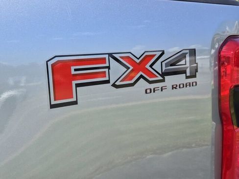 Used 2024 Ford F250 Lariat w/ Lariat Ultimate Package AWD/4WD image 15