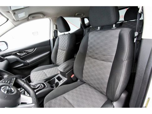 Certified 2022 Nissan Rogue Sport SV image 27