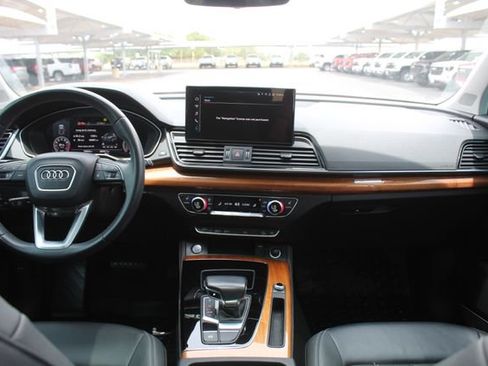 Used 2023 Audi Q5 2.0T Premium Plus w/ Premium Plus Package AWD/4WD image 23