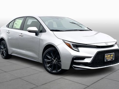 New 2026 Toyota Corolla SE image 2