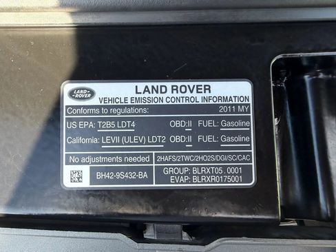 Used 2011 Land Rover Range Rover Sport Supercharged AWD/4WD image 21