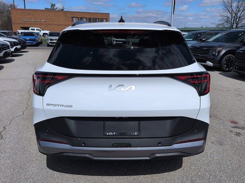 New 2026 Kia Sportage EX FWD image 6