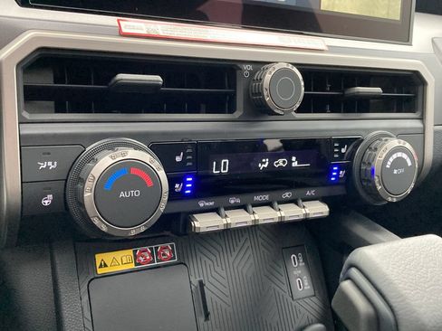 New 2026 Toyota 4Runner TRD Off-Road Premium AWD/4WD image 25