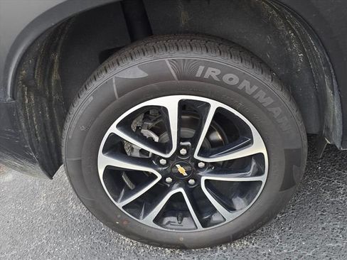 Certified 2025 Chevrolet TrailBlazer LT AWD/4WD image 18