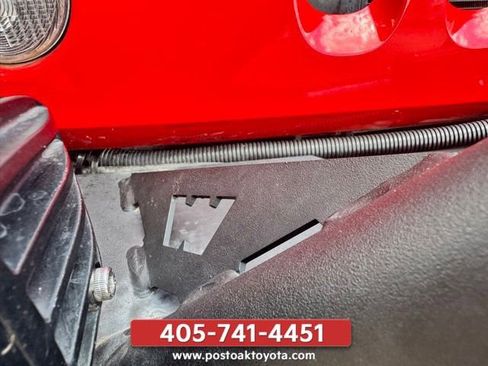 Used 2014 Jeep Wrangler Unlimited Rubicon AWD/4WD image 38