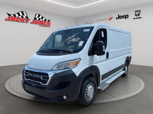 Used 2025 RAM ProMaster 2500 w/ U-Haul Equipment Group FWD image 1