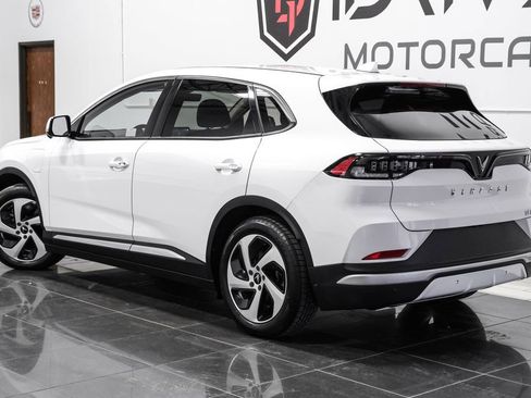 Used 2023 VinFast VF 8 Eco AWD/4WD image 10