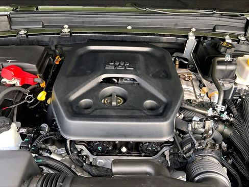 Certified 2023 Jeep Wrangler Unlimited AWD/4WD image 28