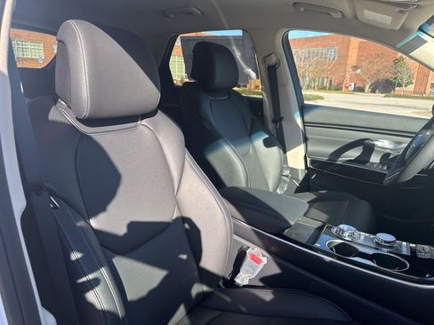 New 2026 Genesis GV70 2.5T image 33