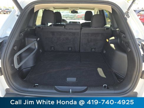 Used 2015 Jeep Cherokee Latitude w/ Comfort/Convenience Group AWD/4WD image 17