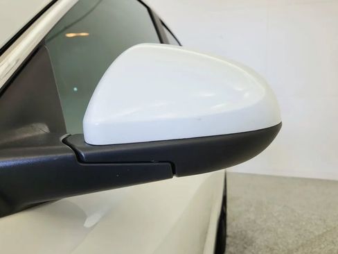 Used 2024 Buick Encore GX Sport Touring image 18