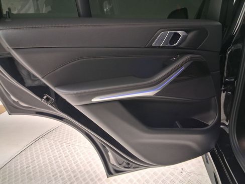 Used 2020 BMW X5 sDrive40i w/ M Sport Package RWD image 32