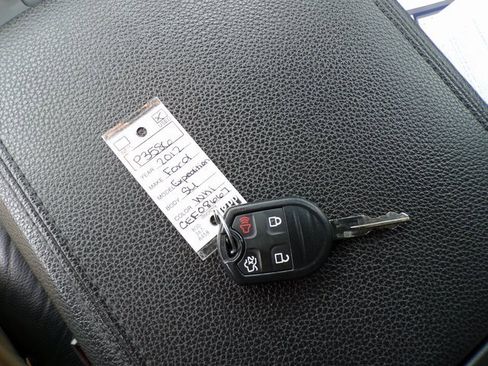 Used 2012 Ford Expedition Limited image 38