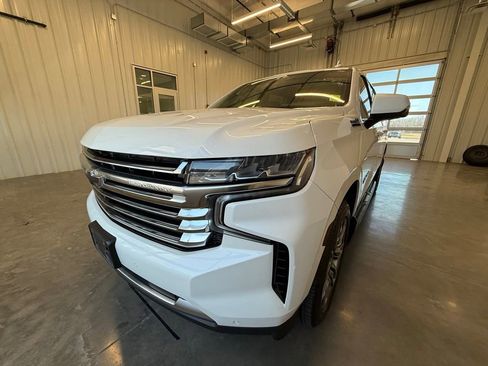 Used 2022 Chevrolet Suburban High Country w/ Max Trailering Package image 12