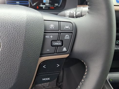 Certified 2026 Toyota Crown AWD/4WD image 23