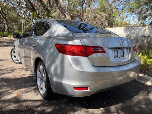 Used 2013 Acura ILX w/ Technology Package image 3