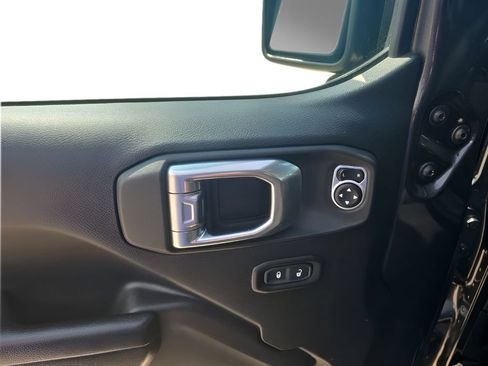 Used 2021 Jeep Gladiator Sport AWD/4WD image 10