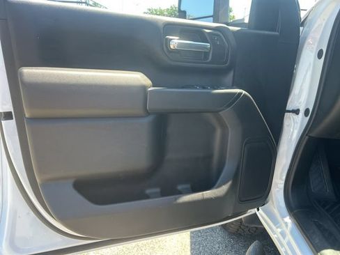 Used 2025 Chevrolet Silverado 2500 Custom w/ Custom Value Package AWD/4WD image 11