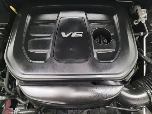 Used 2018 Jeep Grand Cherokee Altitude AWD/4WD image 30