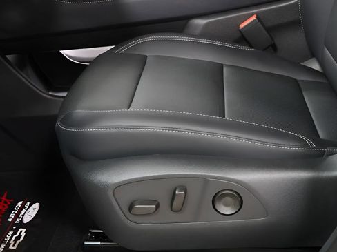New 2026 Chevrolet Traverse LT w/ Midnight/Sport Edition AWD/4WD image 20