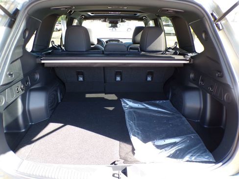 Used 2026 Subaru Forester Premium AWD/4WD image 19