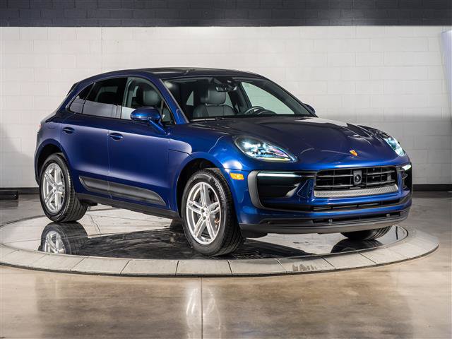 Used 2026 Porsche Macan AWD/4WD image 7