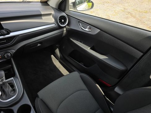 Used 2022 Kia Forte Sedan FWD image 18