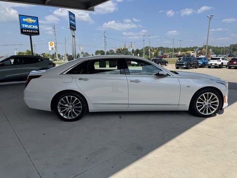 Used 2018 Cadillac CT6 Luxury image 4