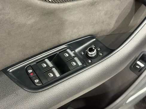 Used 2021 Audi SQ7 Premium Plus w/ Driver Assistance Package image 18