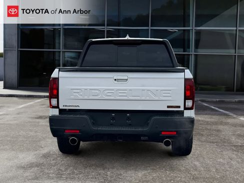 Used 2024 Honda Ridgeline TrailSport image 11