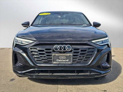Used 2024 Audi Q8 e-tron Premium image 8