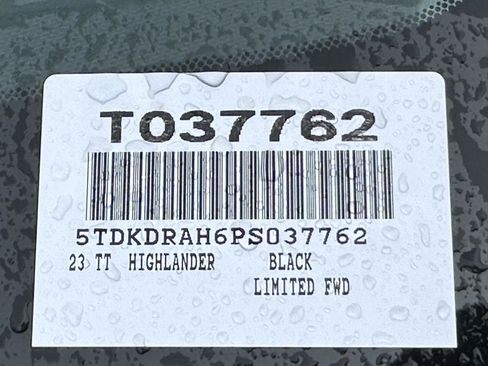 Used 2023 Toyota Highlander L FWD image 15