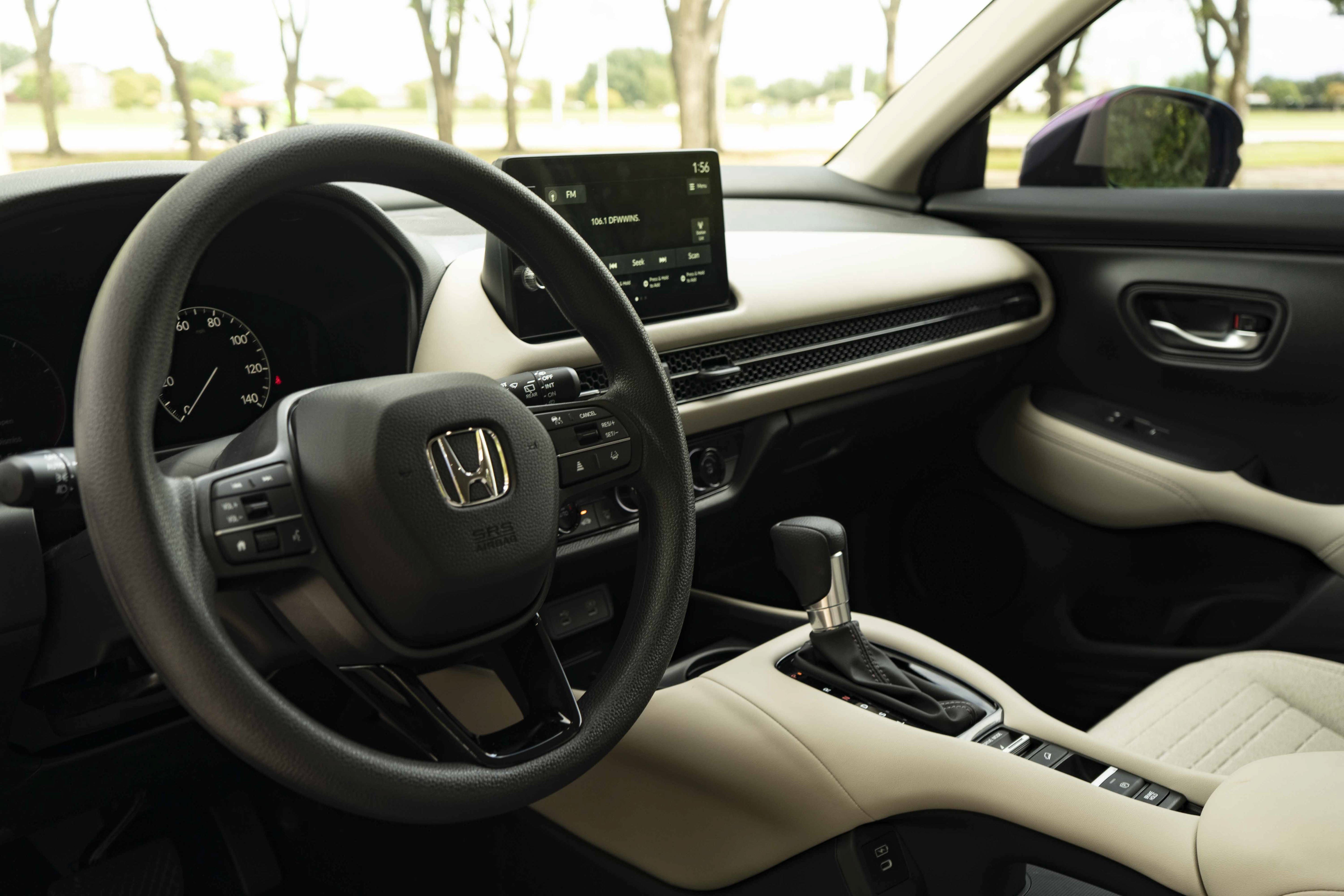 Used 2027 Honda HR-V LX image 16