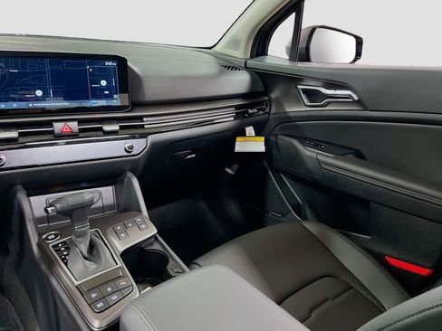New 2026 Kia Sportage SX image 25