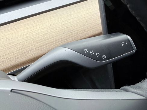 Used 2023 Tesla Model 3 Standard Range image 26