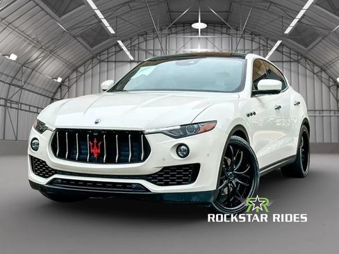 Used 2018 Maserati Levante AWD/4WD image 19