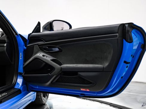 Used 2024 Porsche 718 Cayman GT4 RS image 59