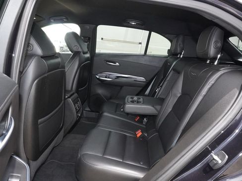 Used 2023 Cadillac XT4 Luxury w/ Cold Weather Package FWD image 27