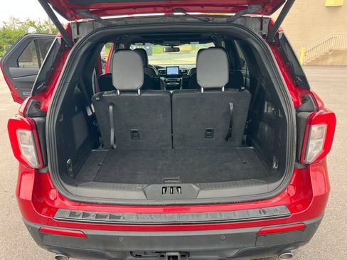 Used 2024 Ford Explorer ST-Line w/ Class IV Trailer Tow Package AWD/4WD image 19
