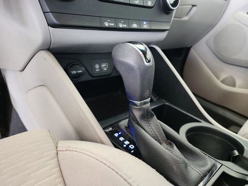 Used 2020 Hyundai Tucson SE image 15