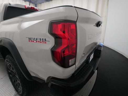 Used 2026 Chevrolet Colorado Trail Boss AWD/4WD image 6