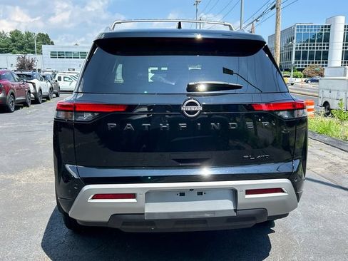 Certified 2023 Nissan Pathfinder SL w/ Black Appearance Package AWD/4WD image 3