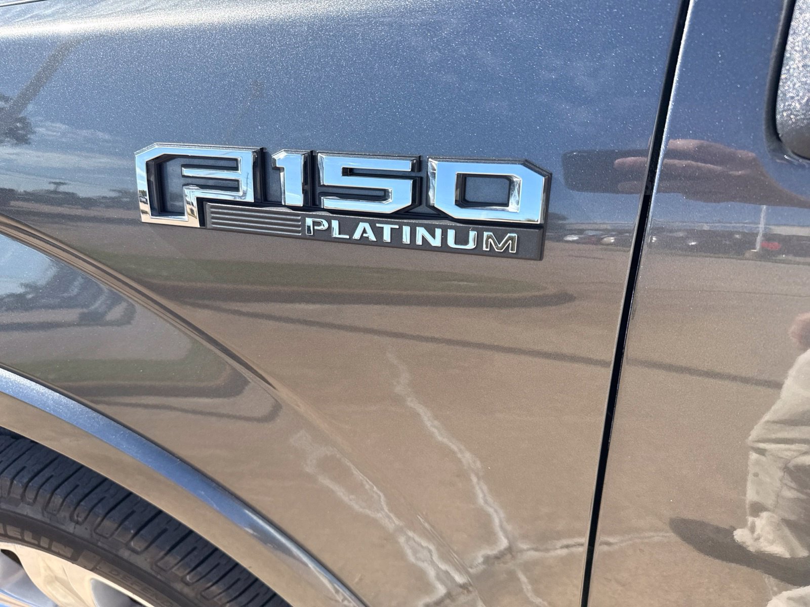 Used 2018 Ford F150 Platinum w/ Equipment Group 701A Luxury AWD/4WD image 12